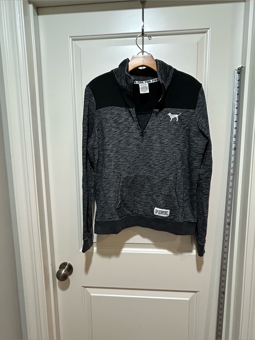 Victoria's Secret PINK size M Black & White long sleeve 1/4 zip Sweatshirt